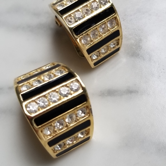 Christian Dior Crystal Black Enamel Clip On - Picture 3 of 8